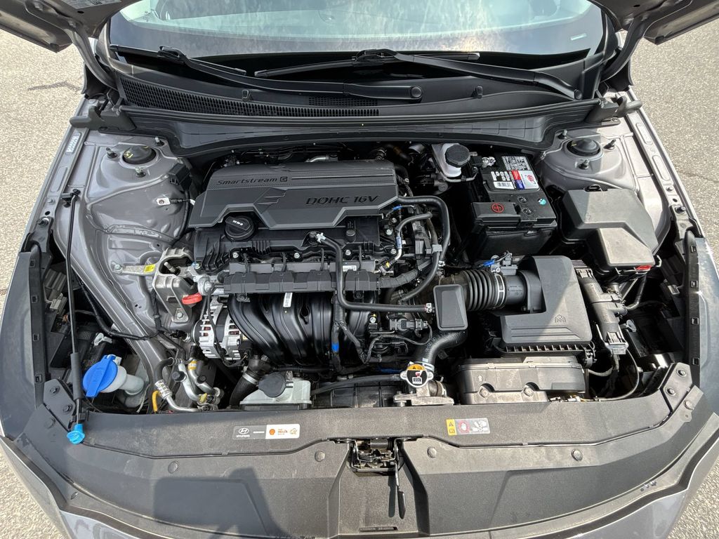 Used 2023 Metal Hyundai Limited image 18