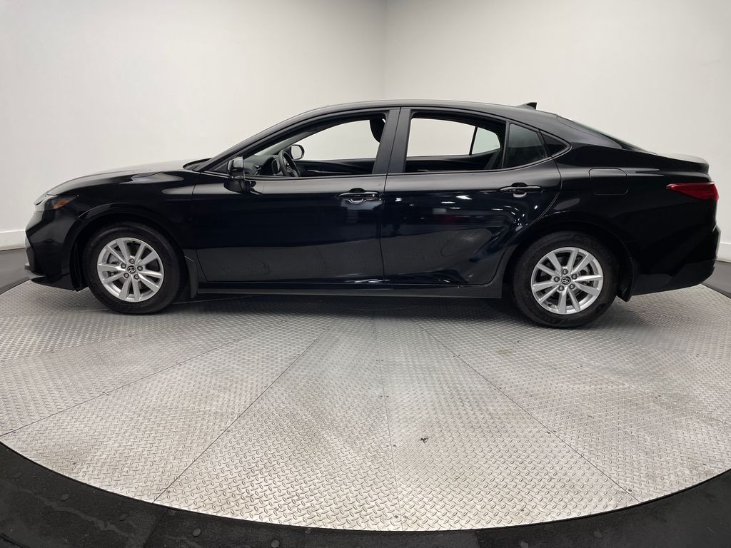2025 Toyota Camry LE 8