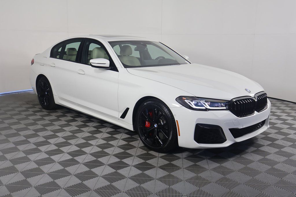 Thumbnail: 2023 BMW 5 Series - 3