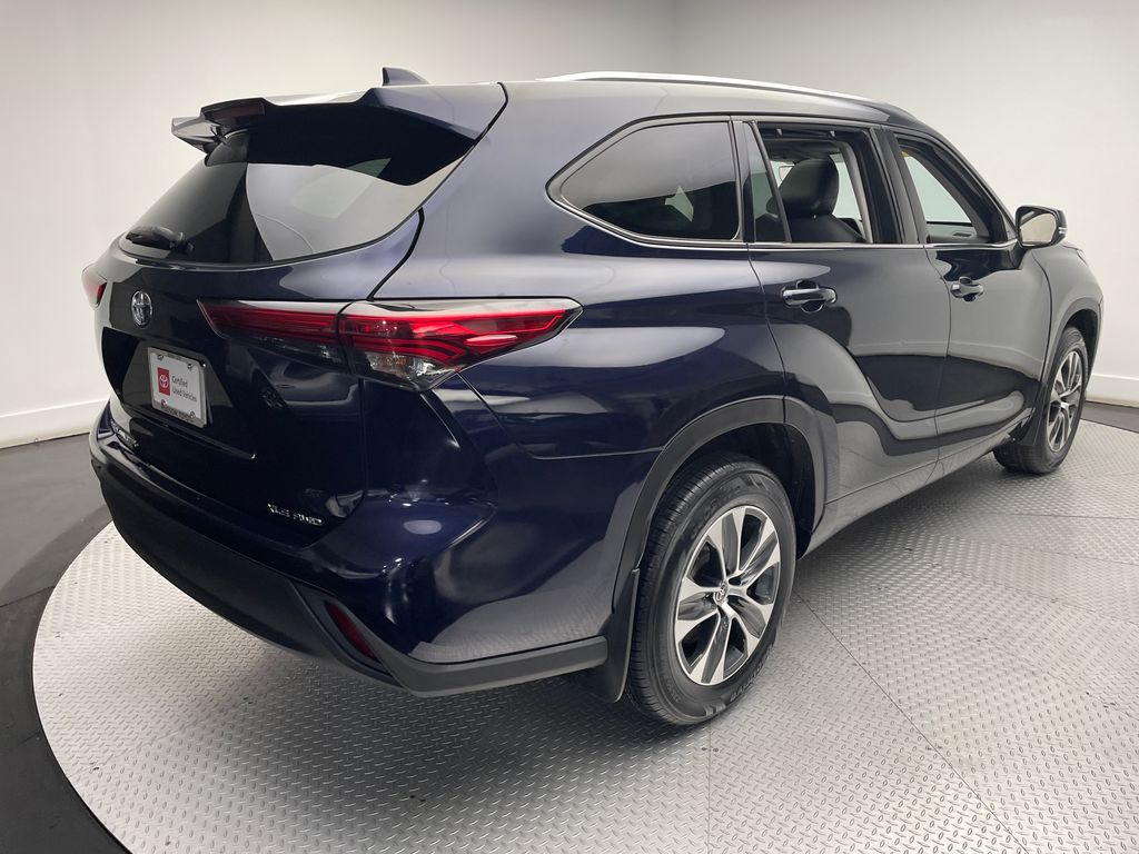 2021 Toyota Highlander XLE 5