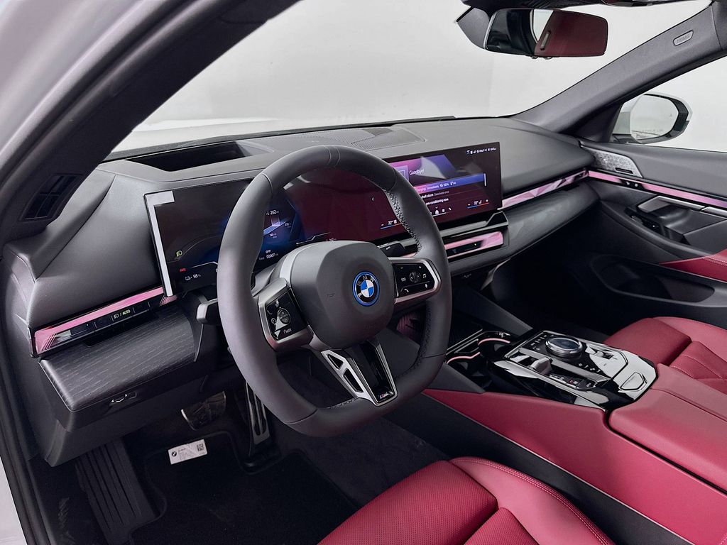 Thumbnail: 2026 BMW i5 - 9