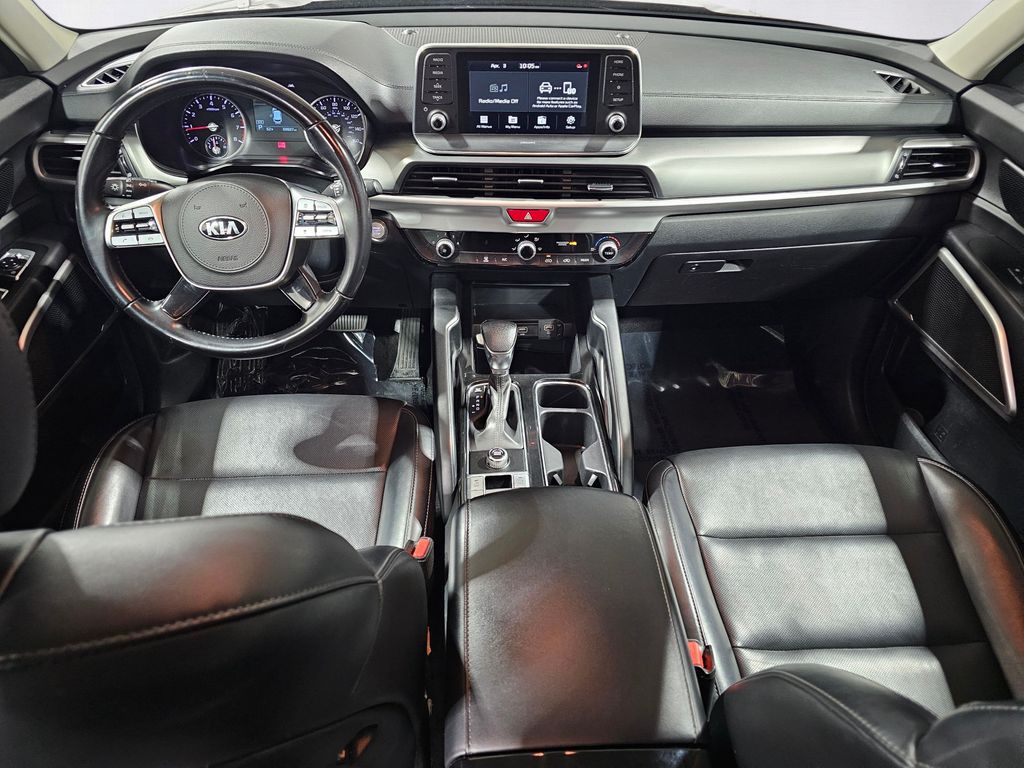 Used 2021 Purple Kia LX image 16