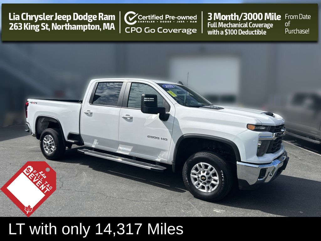 Summit White 2025 Chevrolet Silverado 2500HD Pickup Truck Four-Wheel Drive Automatic