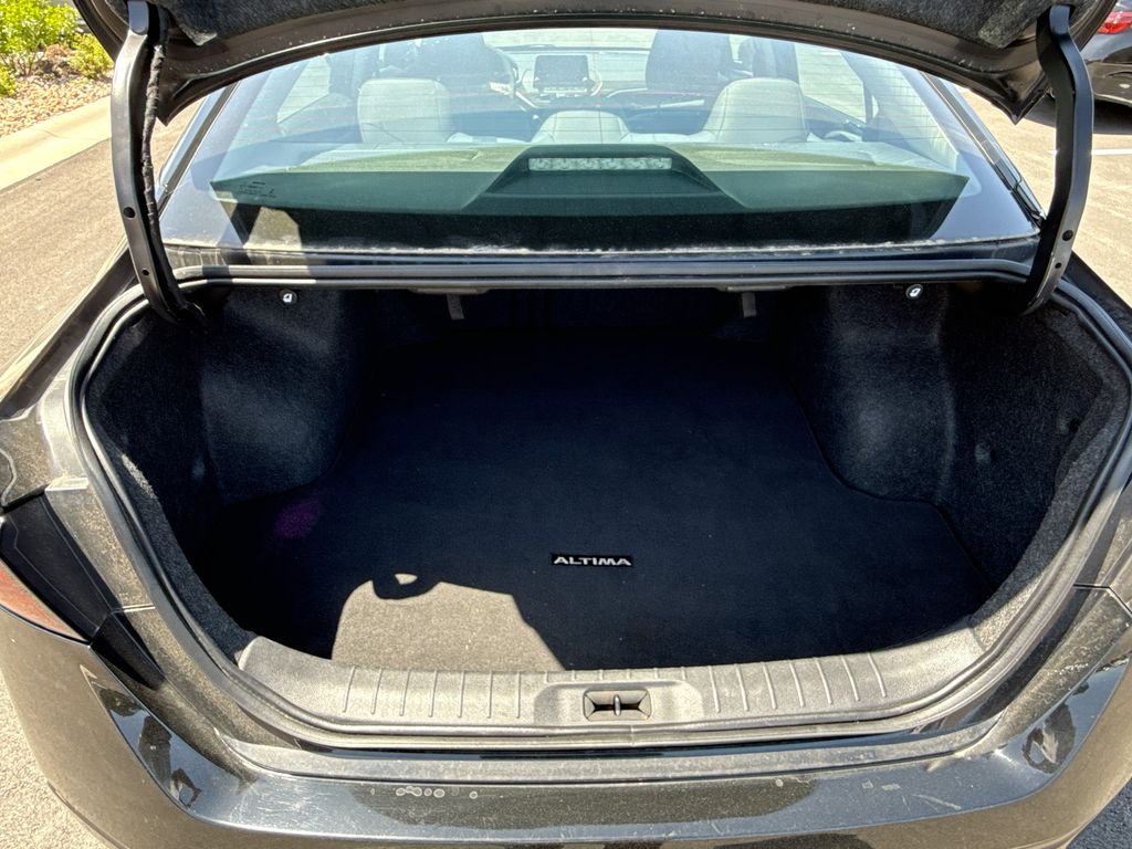 2023 Nissan Altima SV 23