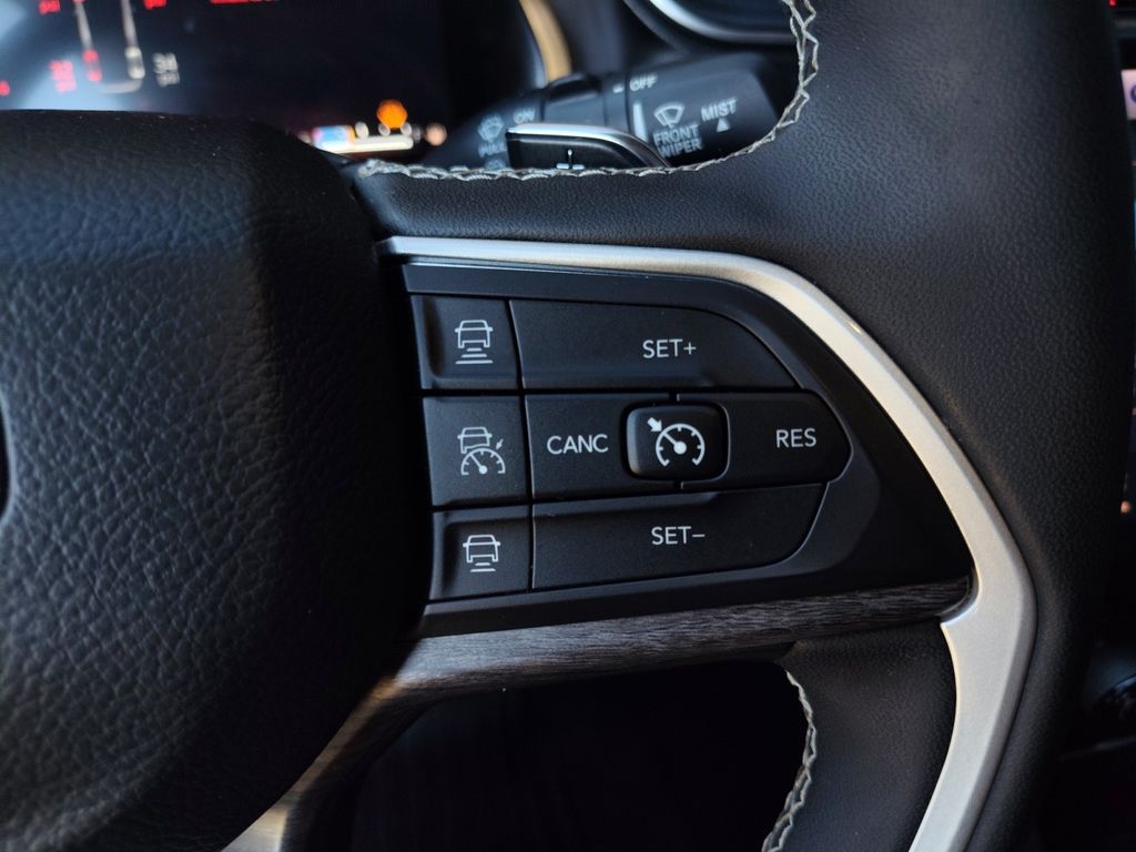 Used Car 2023 Jeep Grand Cherokee L  Limited For Sale Under $30,000 In Austin, Texas