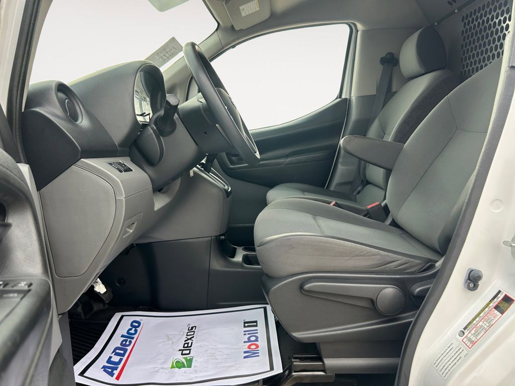 Used Car 2020 Nissan Nv200  Sv For Sale Under $20,000 In Floresville, Texas