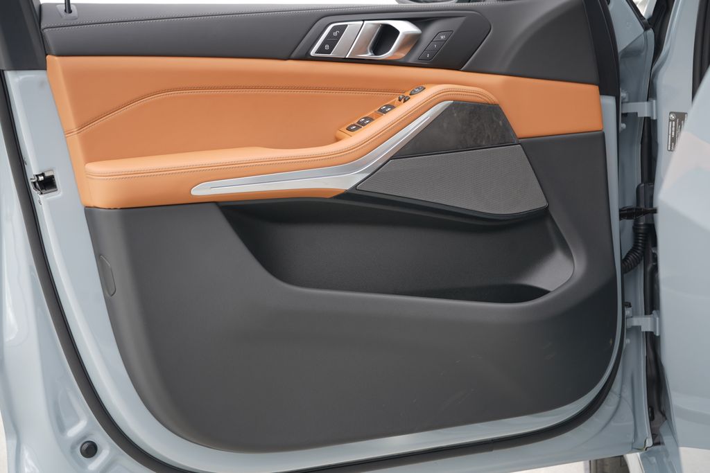 Thumbnail: 2026 BMW X5 - 9