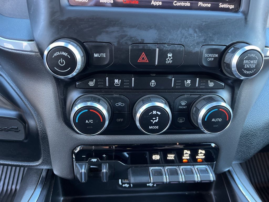 Thumbnail: 2020 RAM 3500 - 17