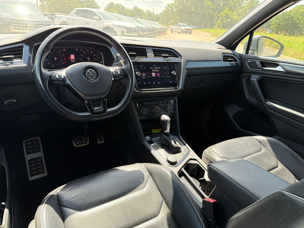 Used 2019 Gray Volkswagen 2.0T SEL Premium R-Line image 22
