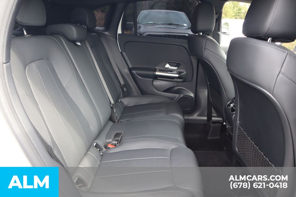 Used 2024 White Mercedes-Benz GLA 250 image 23
