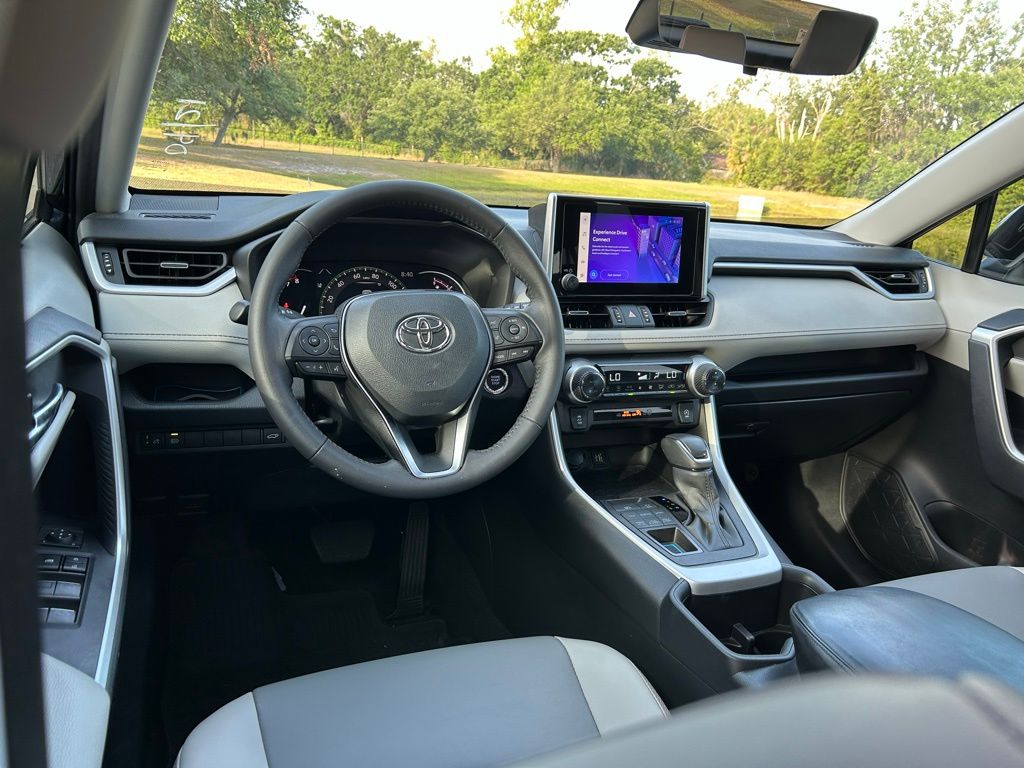 2024 Toyota RAV4 XLE Premium 12