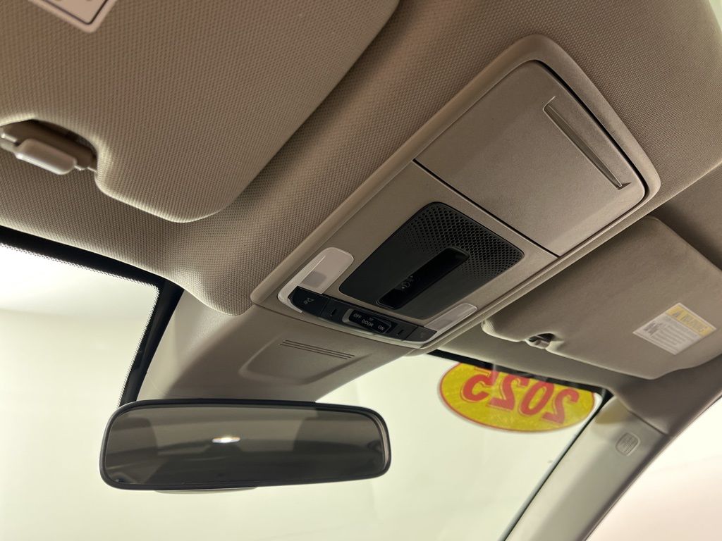 Thumbnail: 2025 Honda CR-V - 23