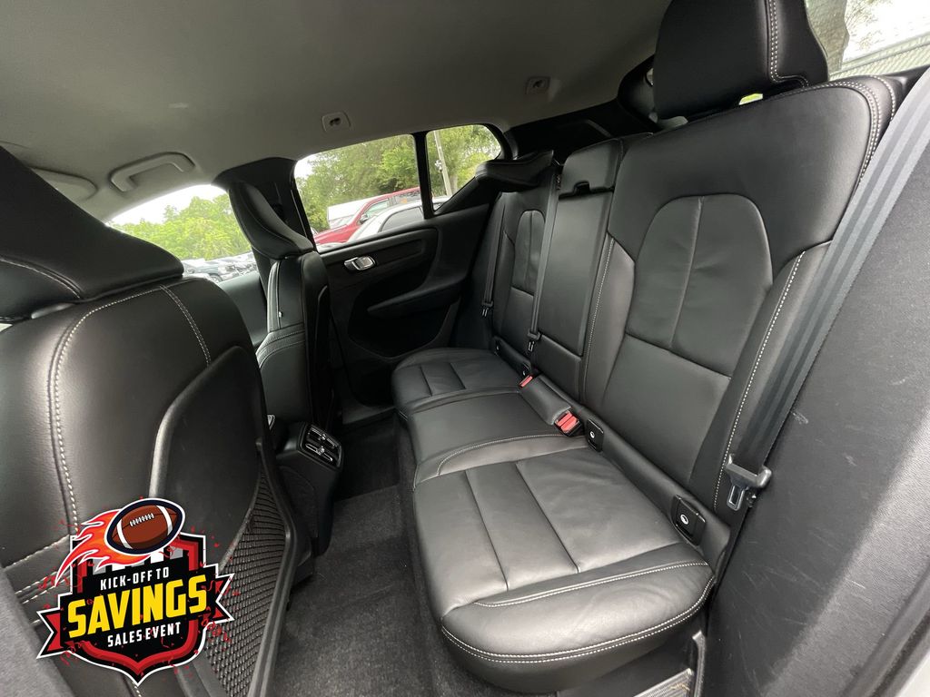 Used 2022 Volvo XC40 SUV