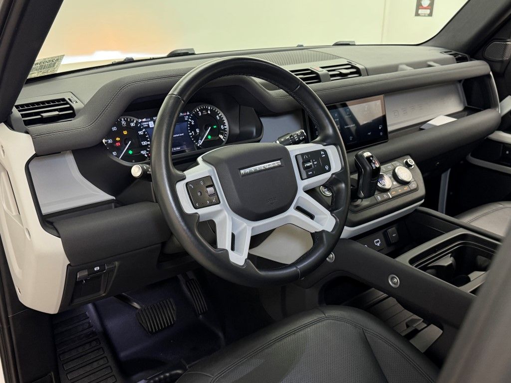 Thumbnail: 2023 Land Rover Defender - 28