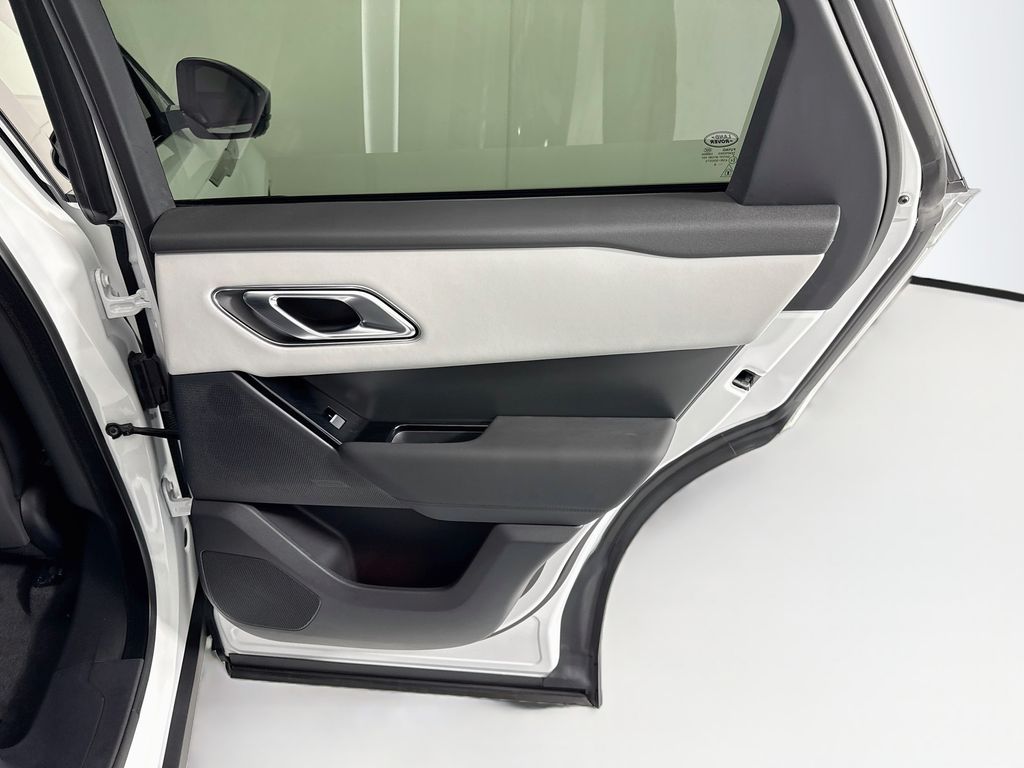 Thumbnail: 2026 Land Rover Range Rover Velar - 27