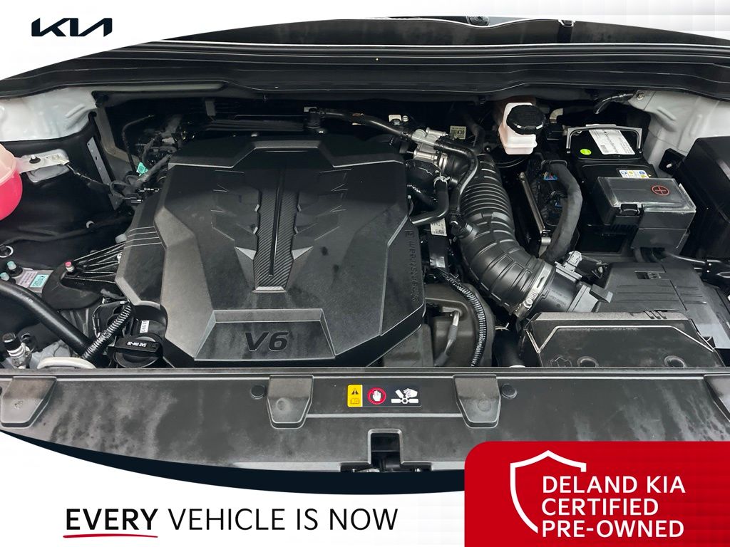 Used 2023 Kia Carnival Van