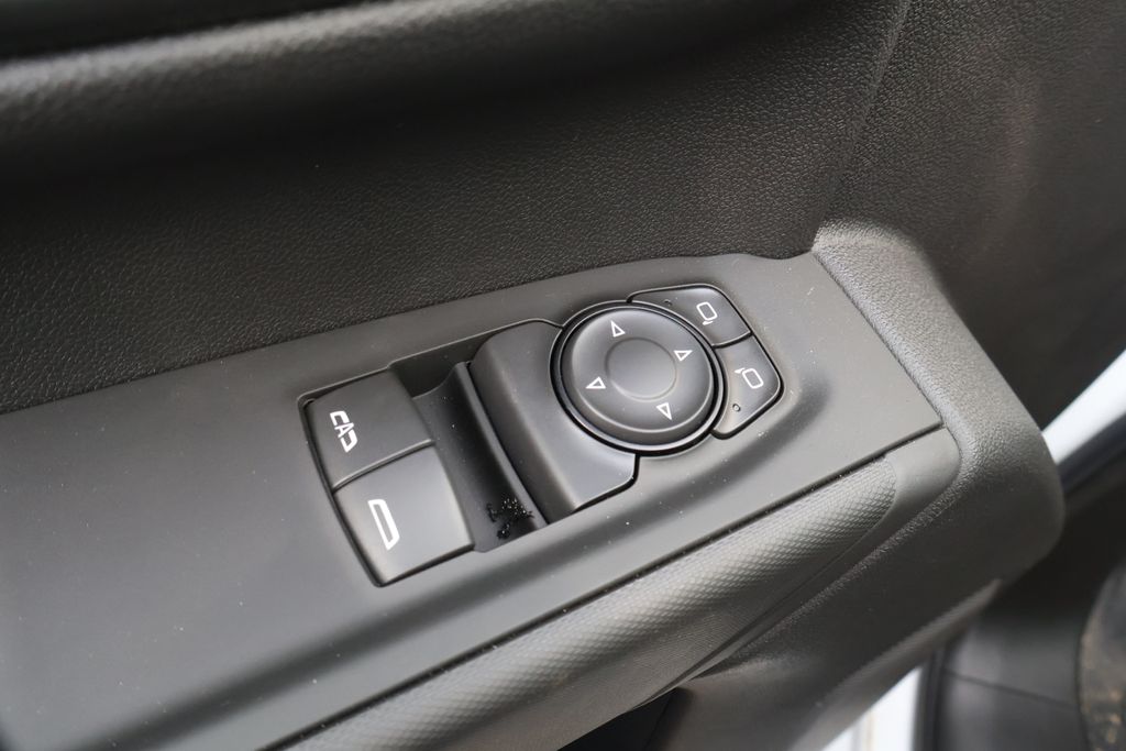 Thumbnail: 2026 Chevrolet Silverado 1500 - 16