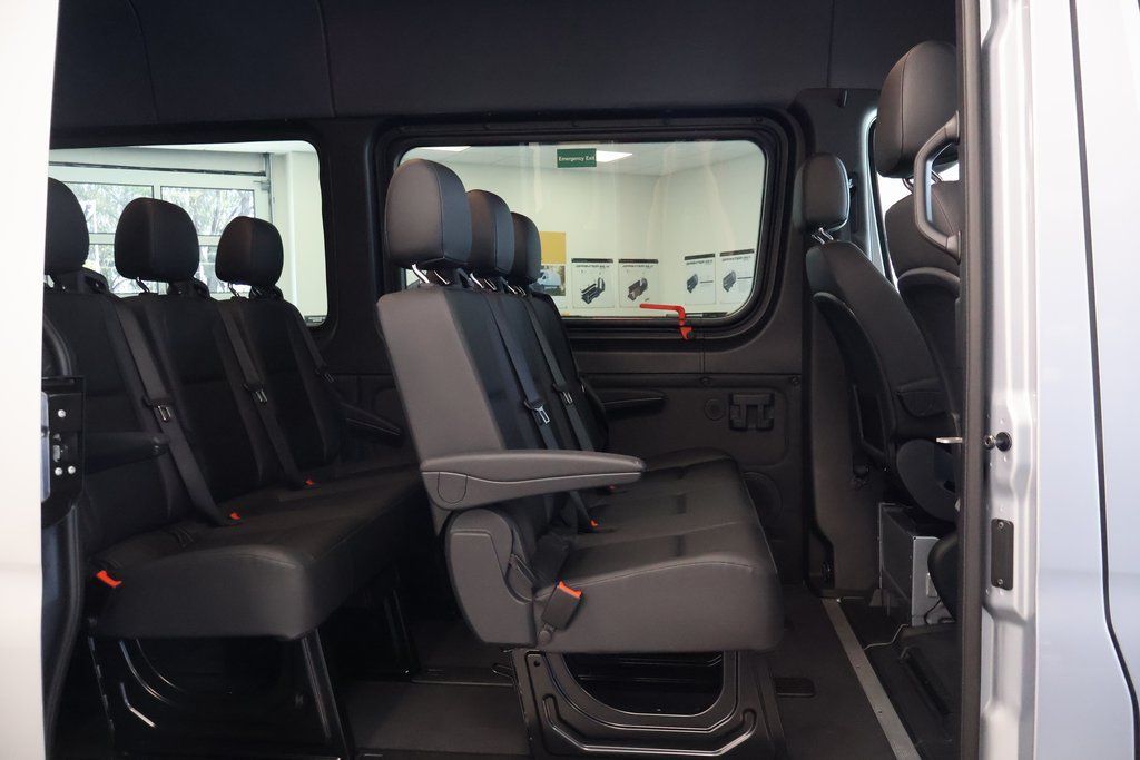 Thumbnail: 2025 Mercedes-Benz Sprinter - 8