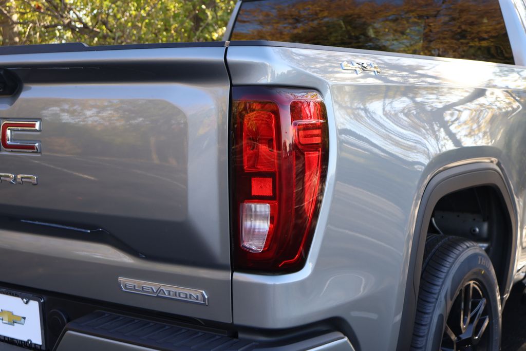 Thumbnail: 2023 GMC Sierra 1500 - 7