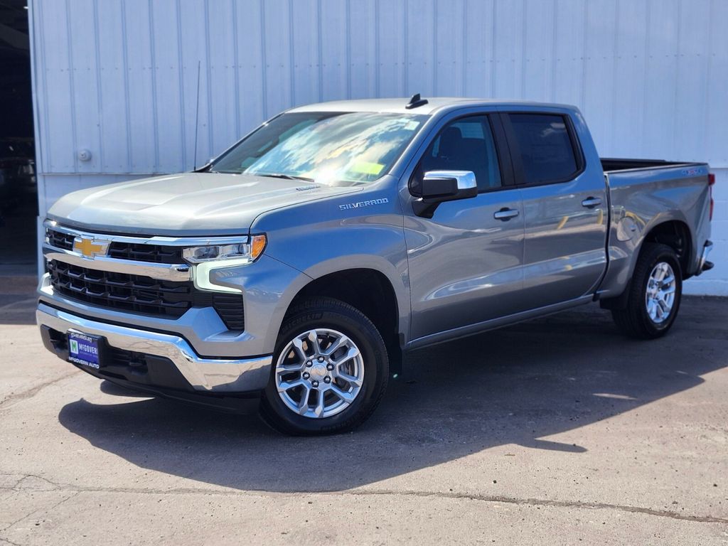 Sterling Gray Metallic 2026 Chevrolet Silverado 1500 Pickup Truck Four-Wheel Drive 8-Speed Automatic