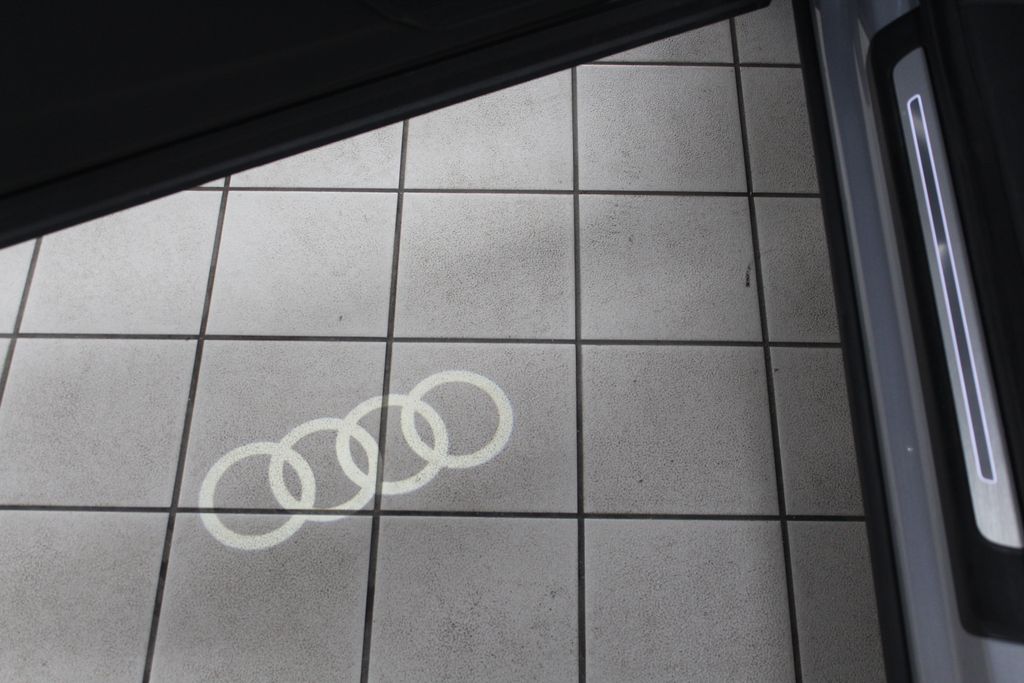 2022 Audi Q7 Premium Plus 14