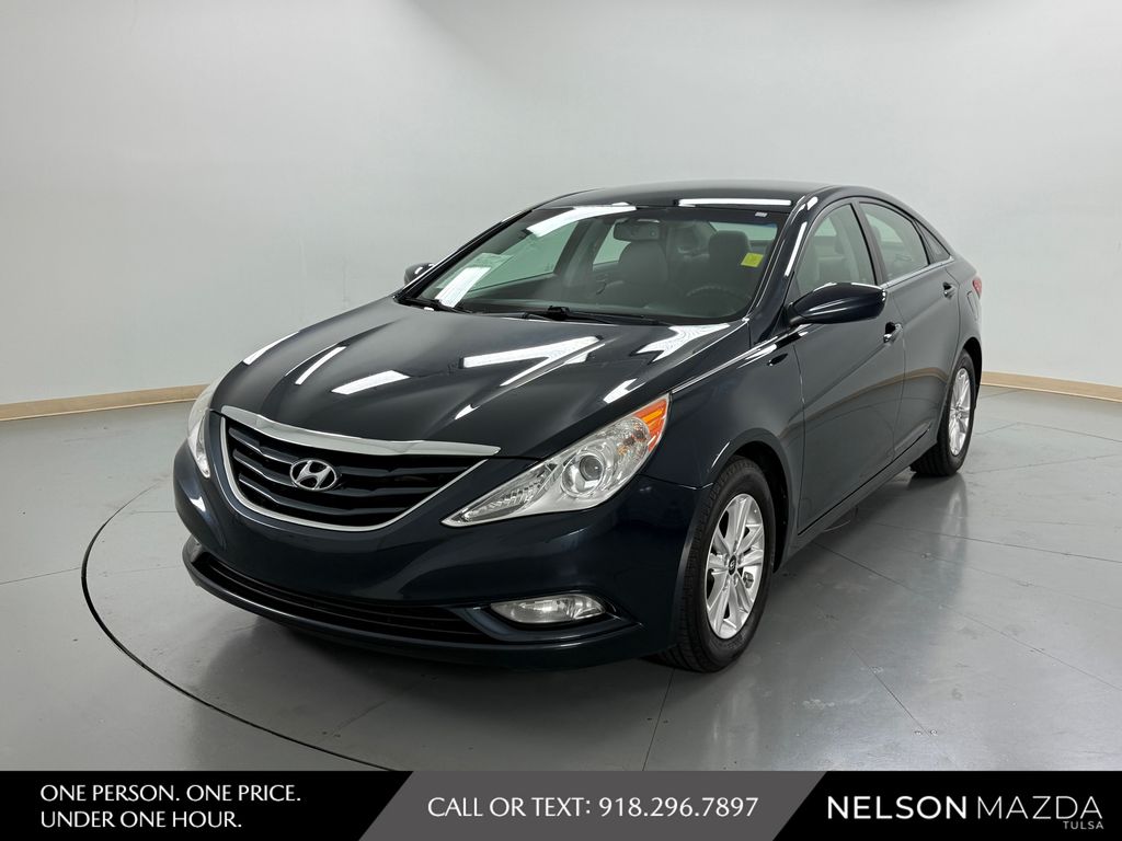 Pacific Blue Pearl Mica 2013 Hyundai Sonata Sedan Front-Wheel Drive 6-Speed Automatic