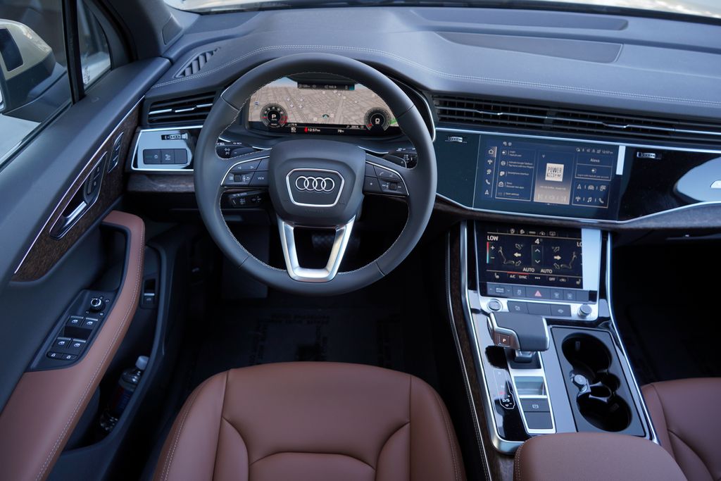 2025 Audi Q7  12