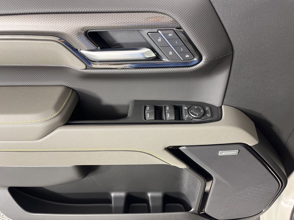 Thumbnail: 2026 Chevrolet Silverado 1500 - 28