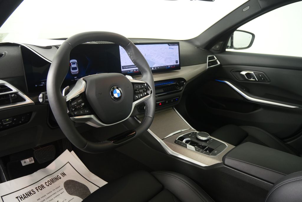 Thumbnail: 2025 BMW 3 Series - 12