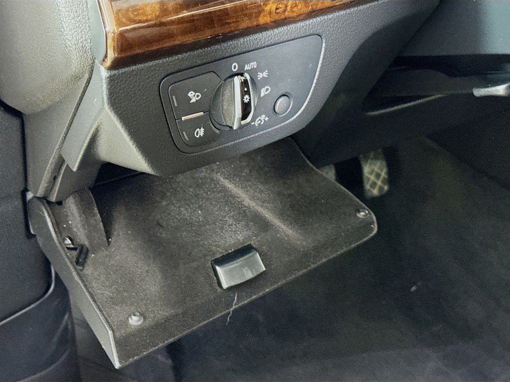 Thumbnail: 2018 Audi Q5 - 10