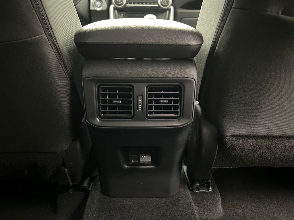 2025 Toyota RAV4 XLE 11