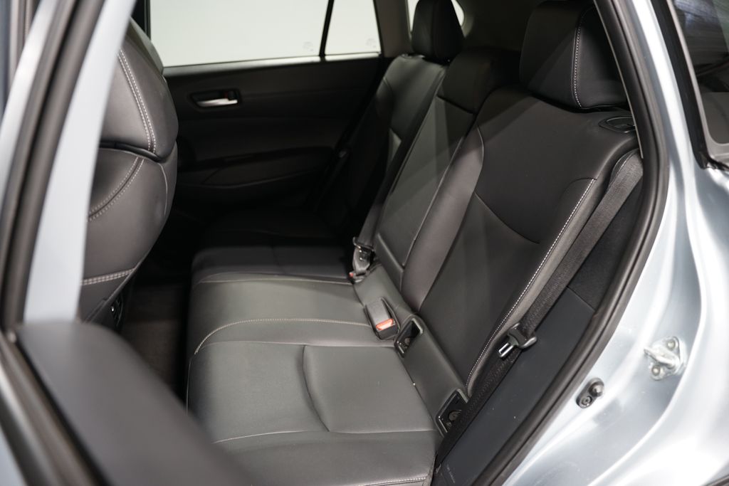 2024 Toyota Corolla Cross XLE 28