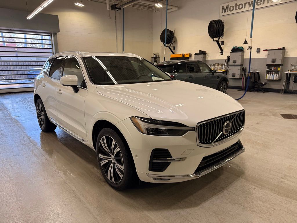 Thumbnail: 2023 Volvo XC60 - 7