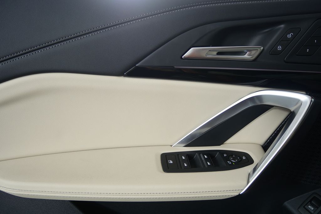 Thumbnail: 2025 BMW X1 - 8