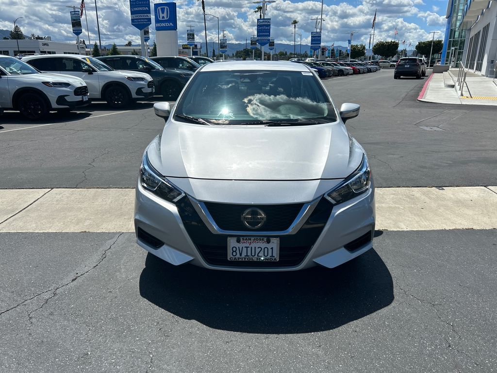 2021 Nissan Versa 1.6 SV 2