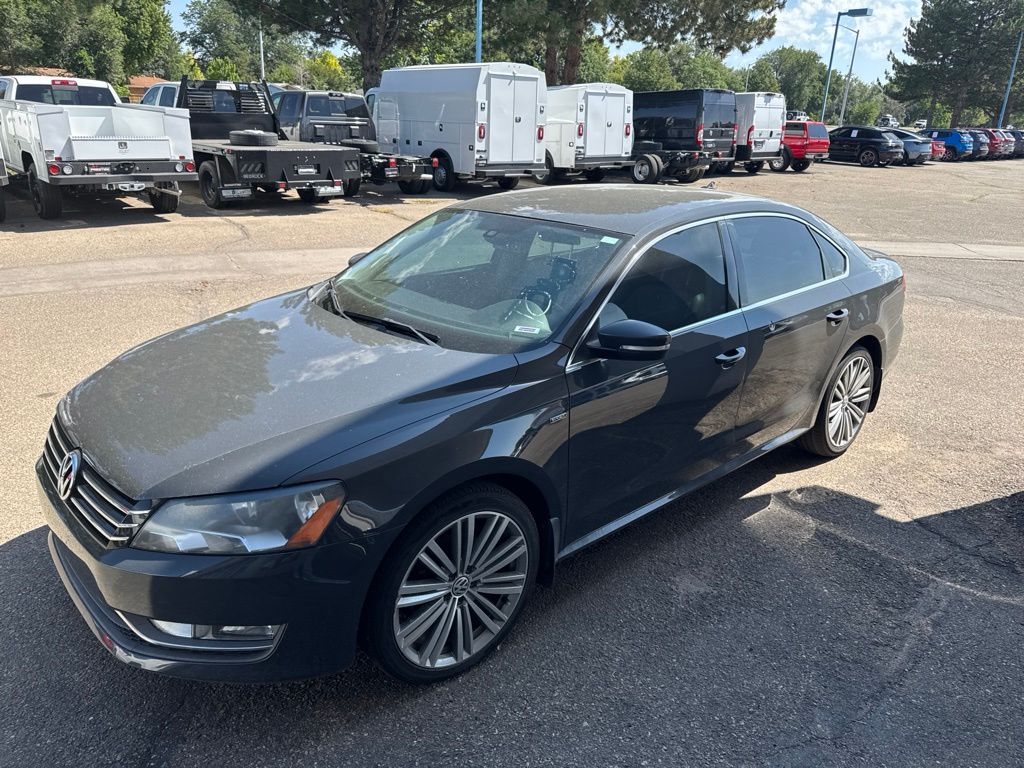 Gray 2014 Volkswagen Passat Sedan Front-Wheel Drive 6-Speed Automatic