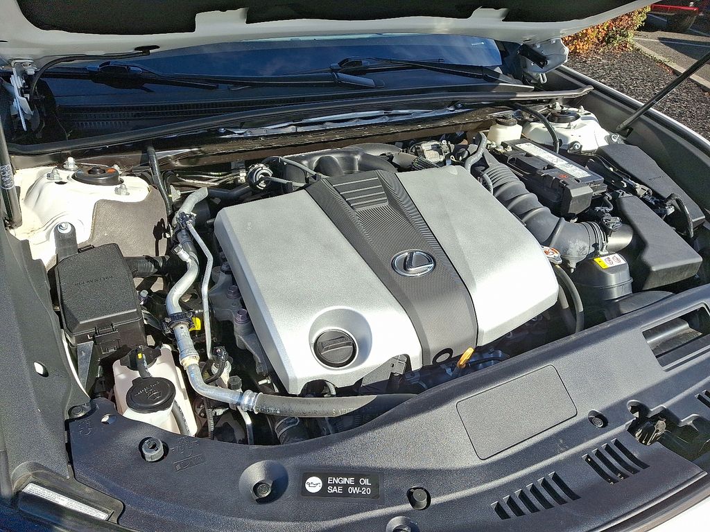 Thumbnail: 2021 Lexus ES - 28