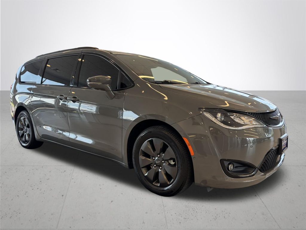 2020 Chrysler Pacifica Hybrid Limited