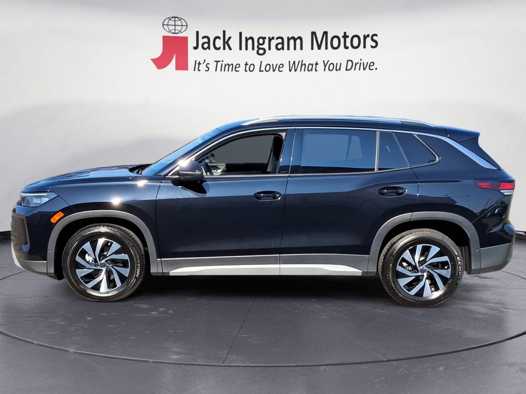used 2025 Volkswagen Tiguan car, priced at $26,999