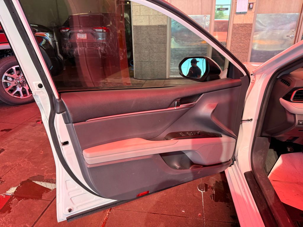 Thumbnail: 2023 Toyota Camry - 11