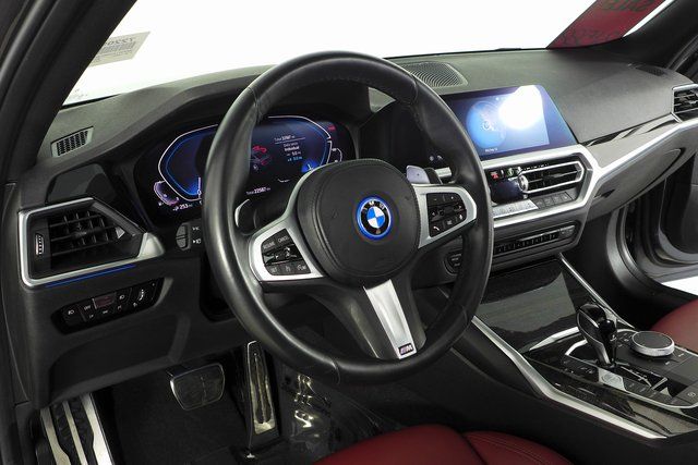 2022 BMW 3 Series 330e iPerformance 28