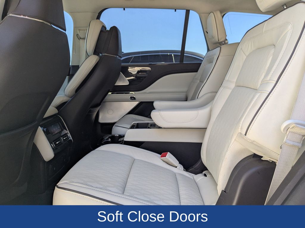 2023 Lincoln Aviator Black Label