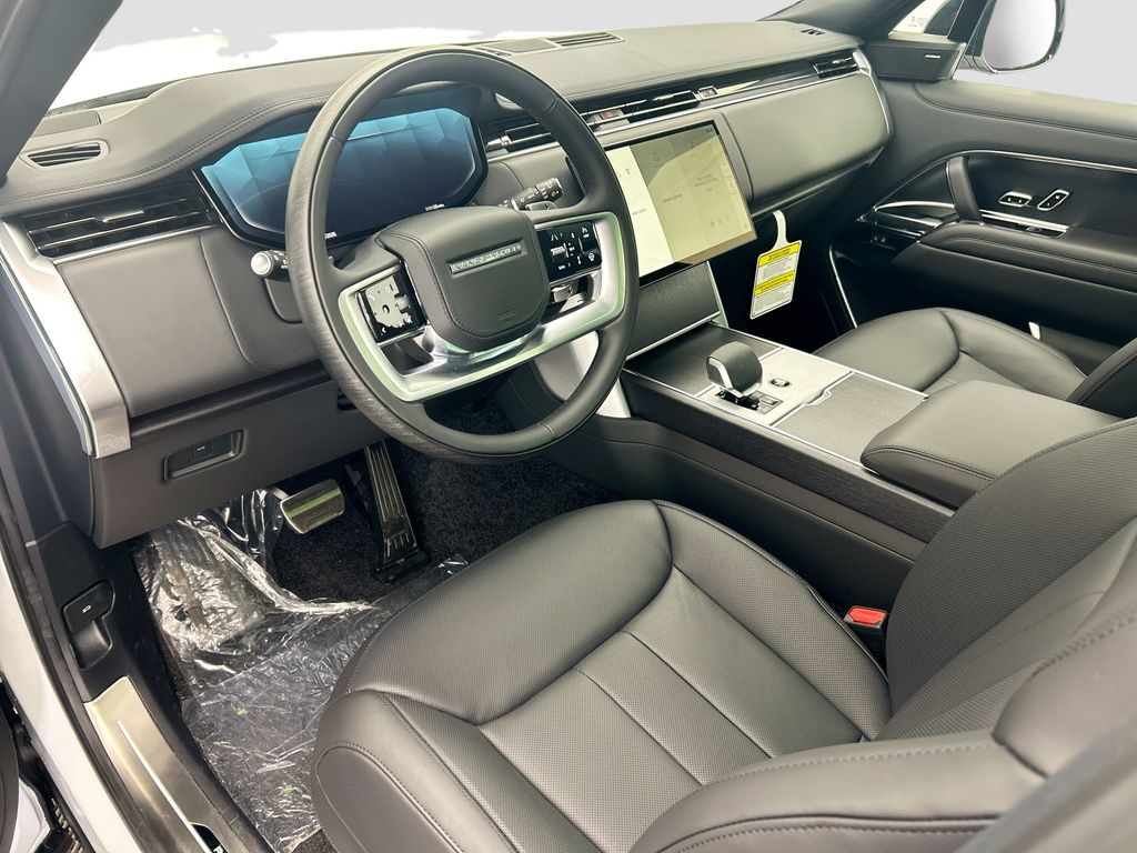 Thumbnail: 2026 Land Rover Range Rover - 10