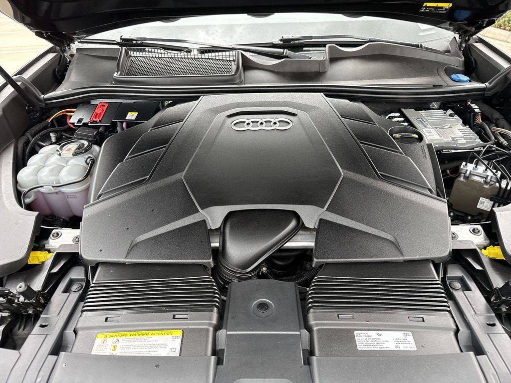 Thumbnail: 2019 Audi Q8 - 14