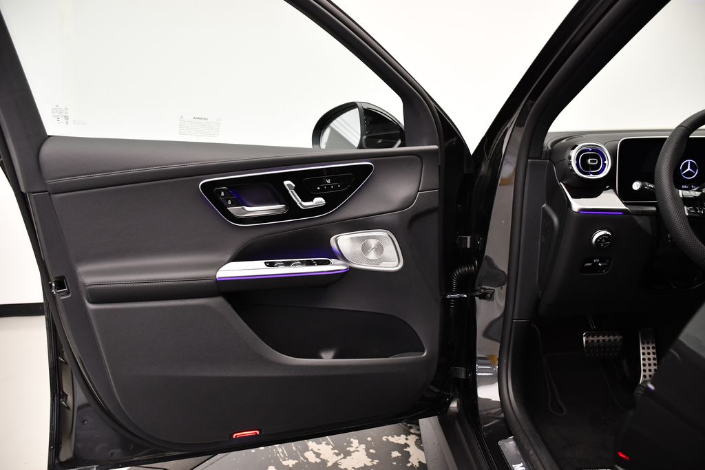 Thumbnail: 2025 Mercedes-Benz GLC - 29