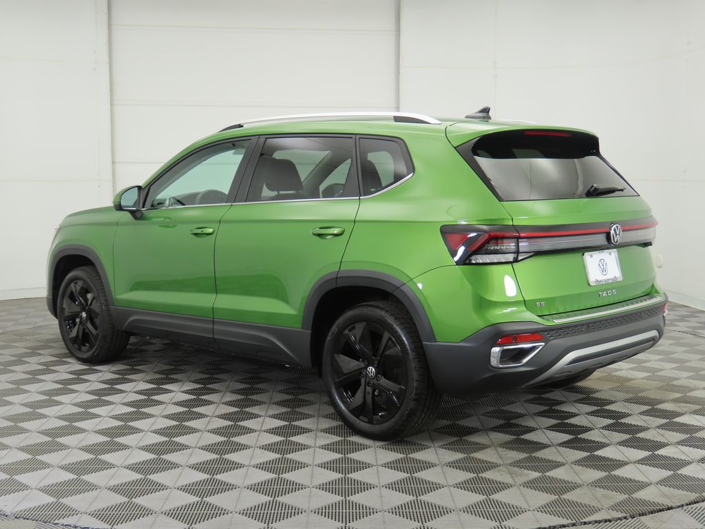 Thumbnail: 2025 Volkswagen Taos - 8