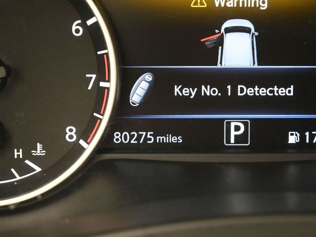 Used 2018 Pearl White Nissan S image 15