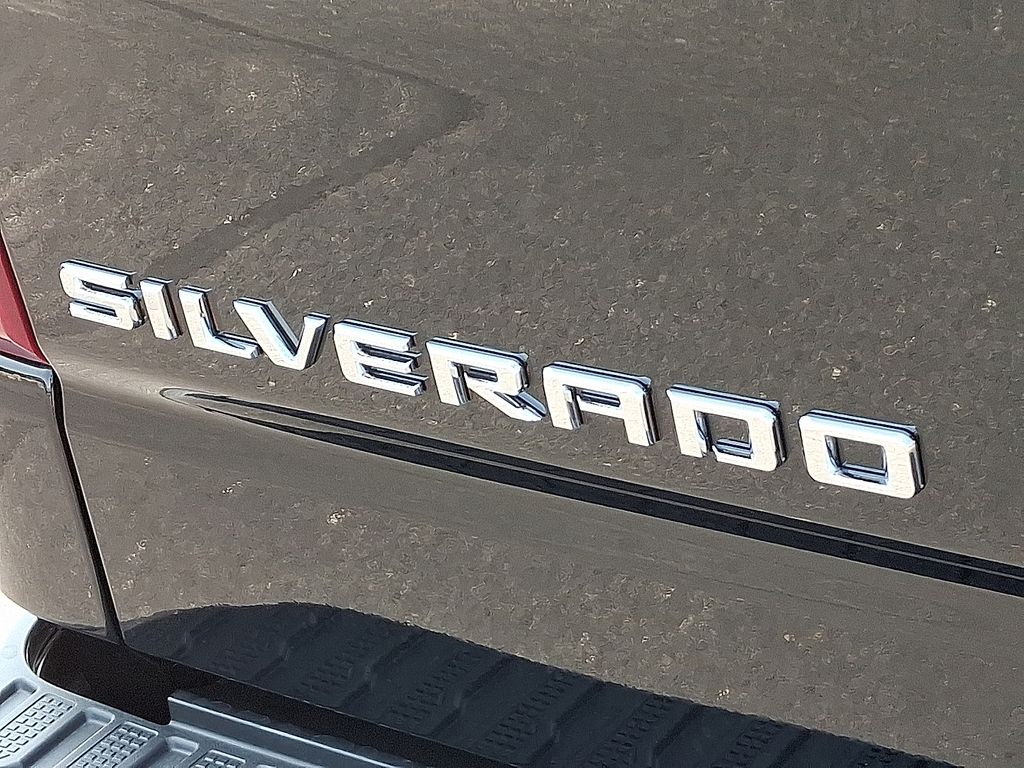 Thumbnail: 2026 Chevrolet Silverado 1500 - 5