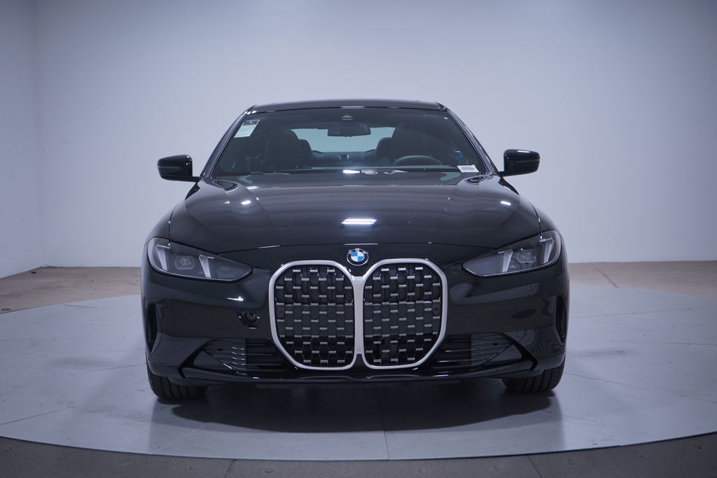 Thumbnail: 2026 BMW 4 Series - 4