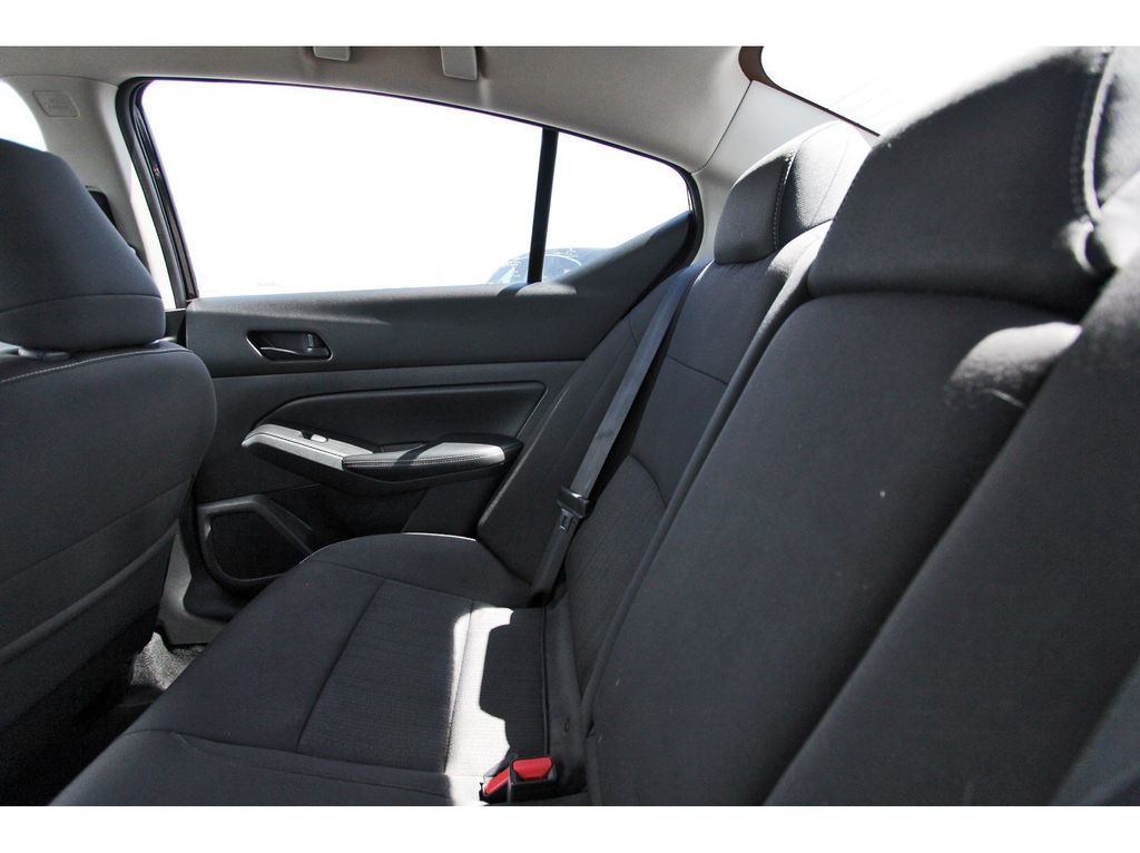 2024 Nissan Altima 2.5 SV - 11